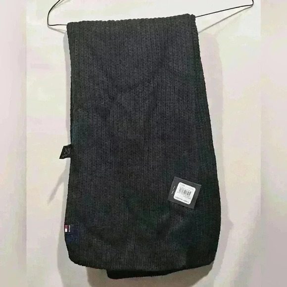 Tommy Hilfiger Black Knit Scarf - Picture 4 of 4